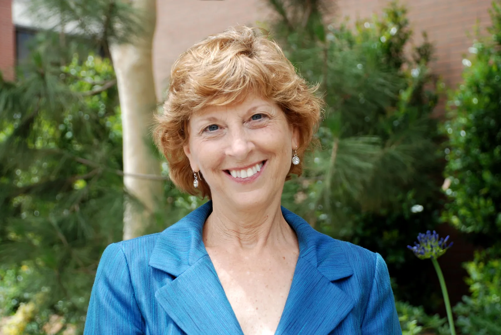 Dr. Ellen Leggett